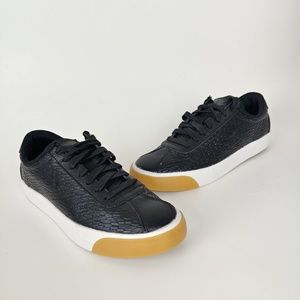 Nike women match classic sneakers 6 limited additi